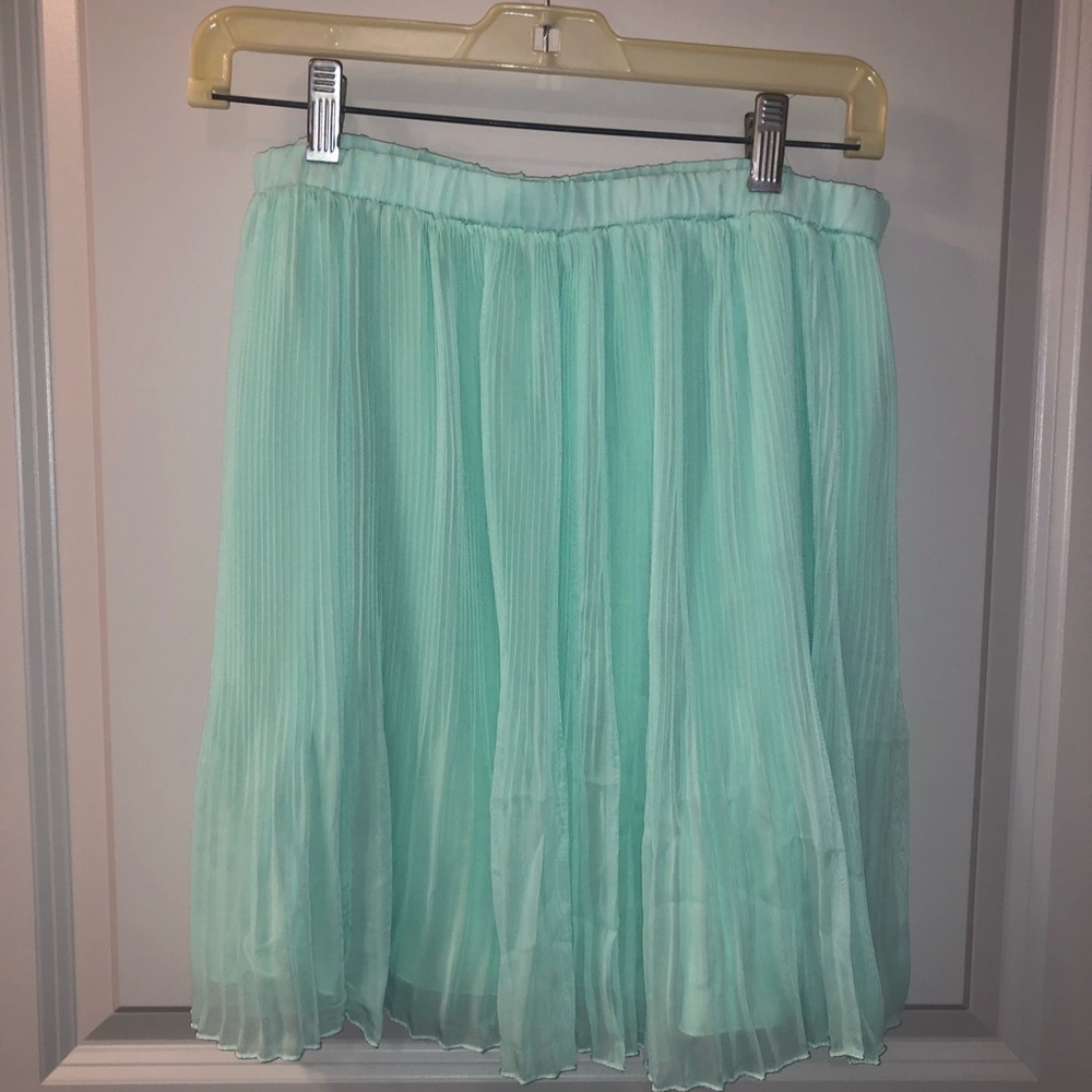 Everly | Pleated mint green skirt | size M - Picture 4 of 5